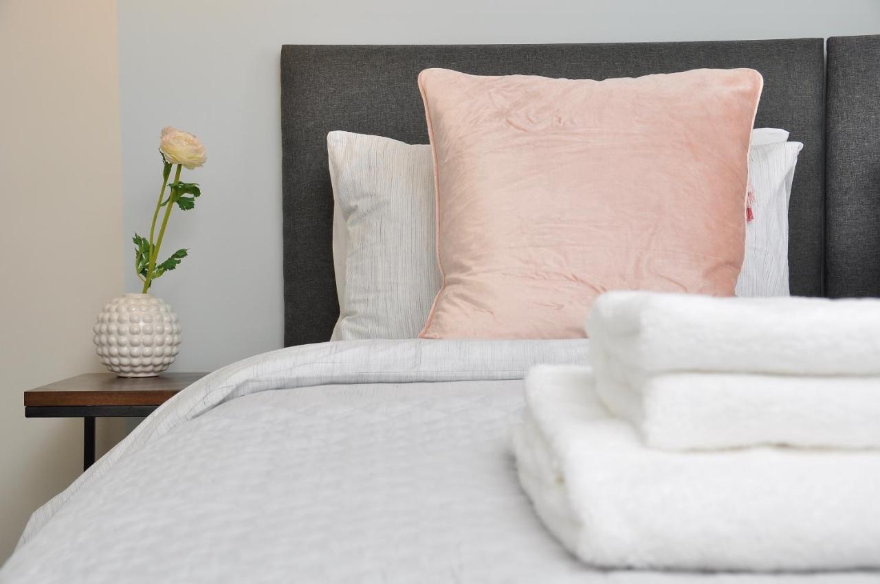 Bridge Street Apartments. Boutique Style Luxury, In The Heart Of Taunton. Bagian luar foto